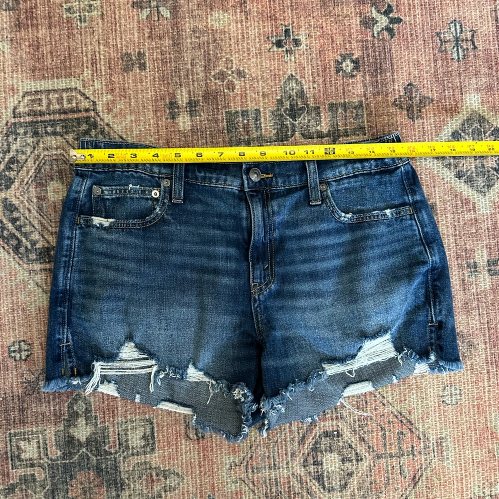 LIKE NEW Aerie Daydream Denim Short - Picture 5 of 6